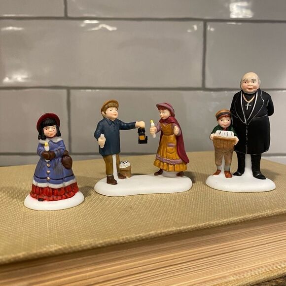 Department 56 A Peaceful Glow on Christmas Eve Figurines Accessory #5830-0 - Picture 1 of 8
